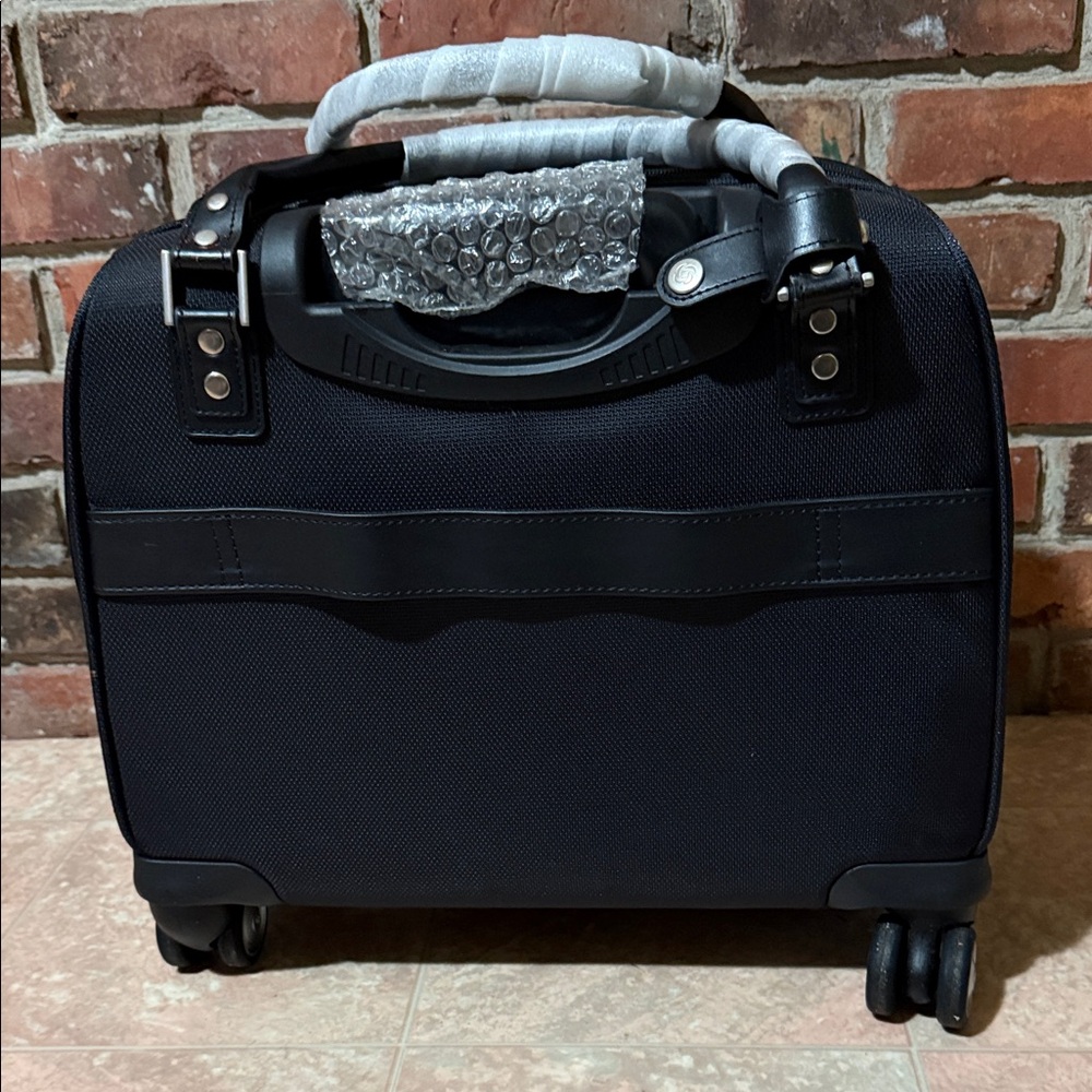 Samsonite Black Rolling Travel Bag - Picture 3 of 13